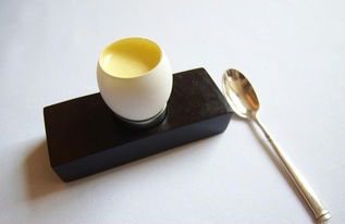 清涼一夏，創(chuàng)意無限 蛋殼冷飲杯及專用開蛋器的母嬰安全指南